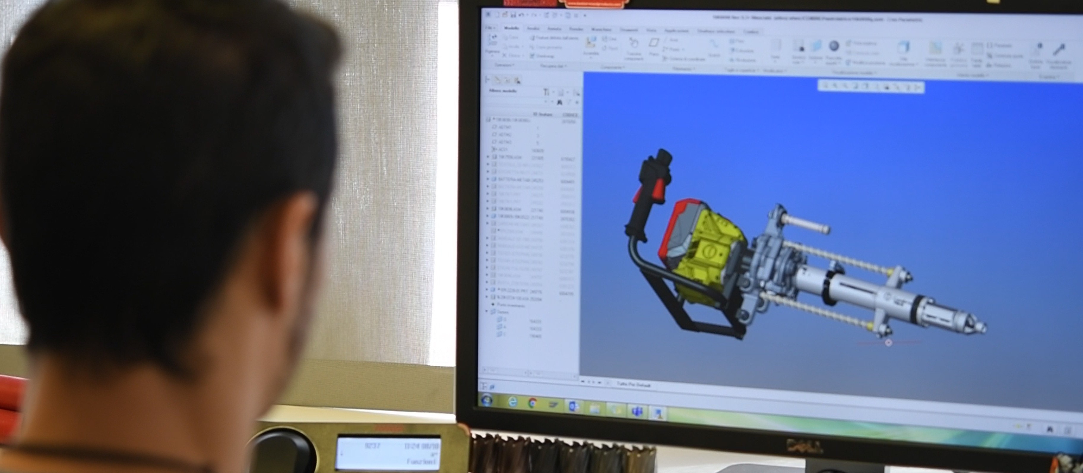 VOOR CEMBRE BETEKENT INNOVATIE CREATIEF KIJKEN NAAR HAAR GESCHIEDENIS EN TOEKOMST